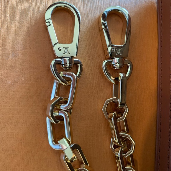 Authentic Louis Vuitton Dauphine MM Monogram Bag - Picture 2 of 8